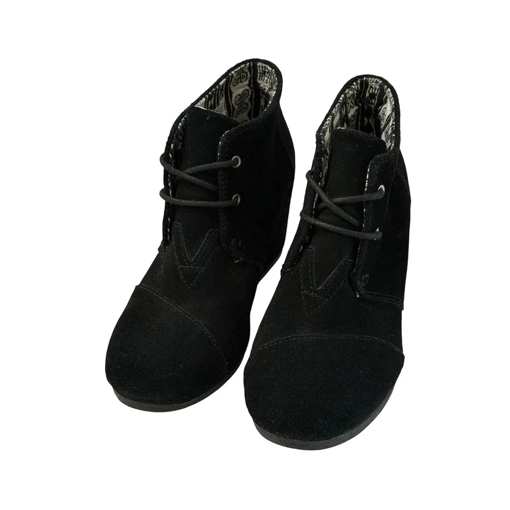 TOMS Black Suede Desert Wedge Lace Up Ankle Boots Women 8 380815
